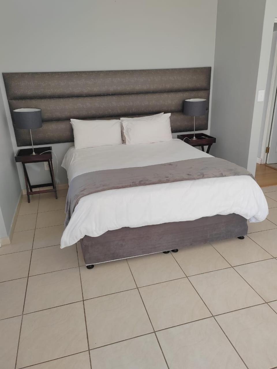 Hotel Russells On The Port Velddrif Esterno foto